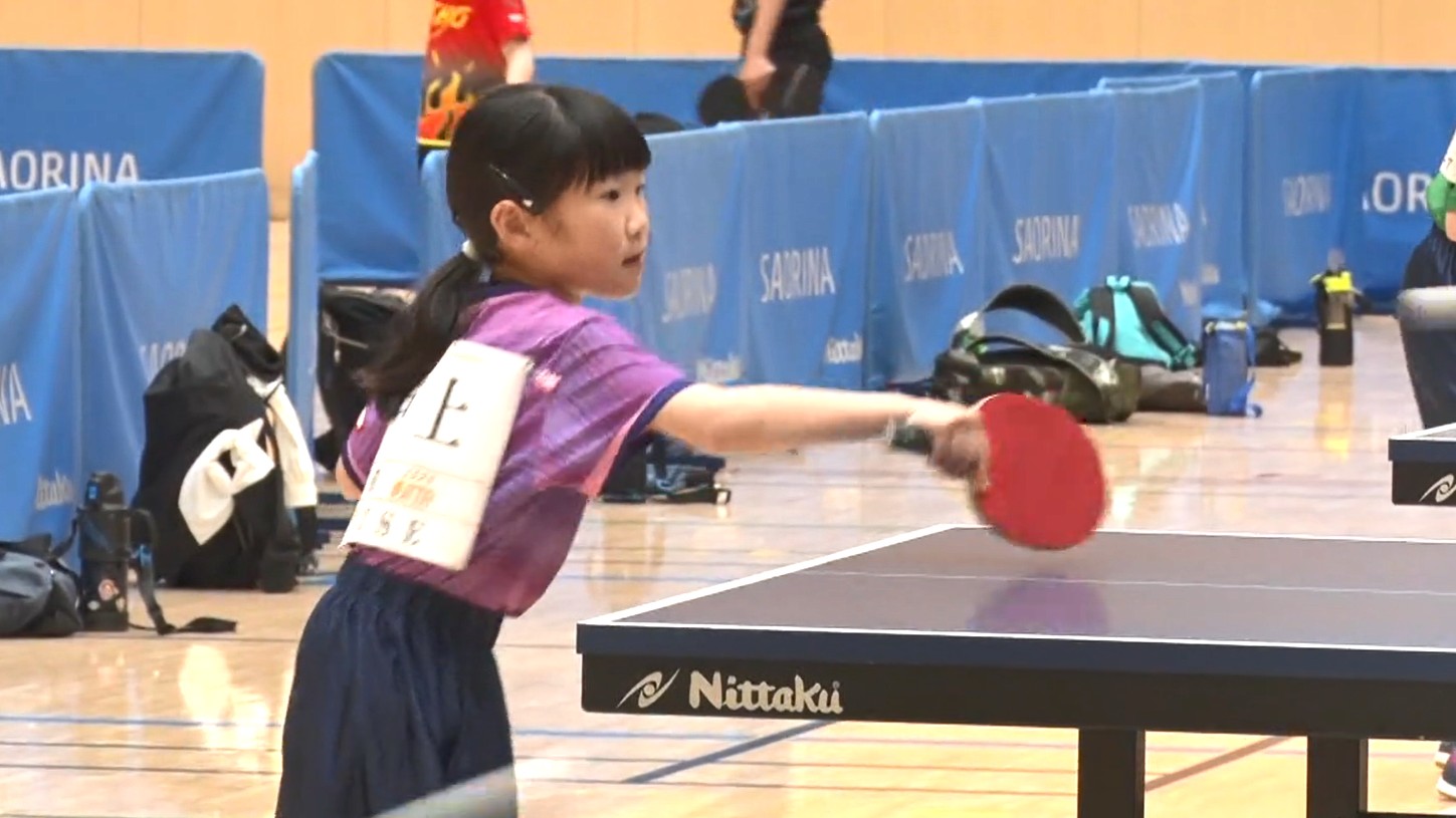 戸上隼輔選手に続け！　小学生が鋭いスマッシュやラリーで熱戦