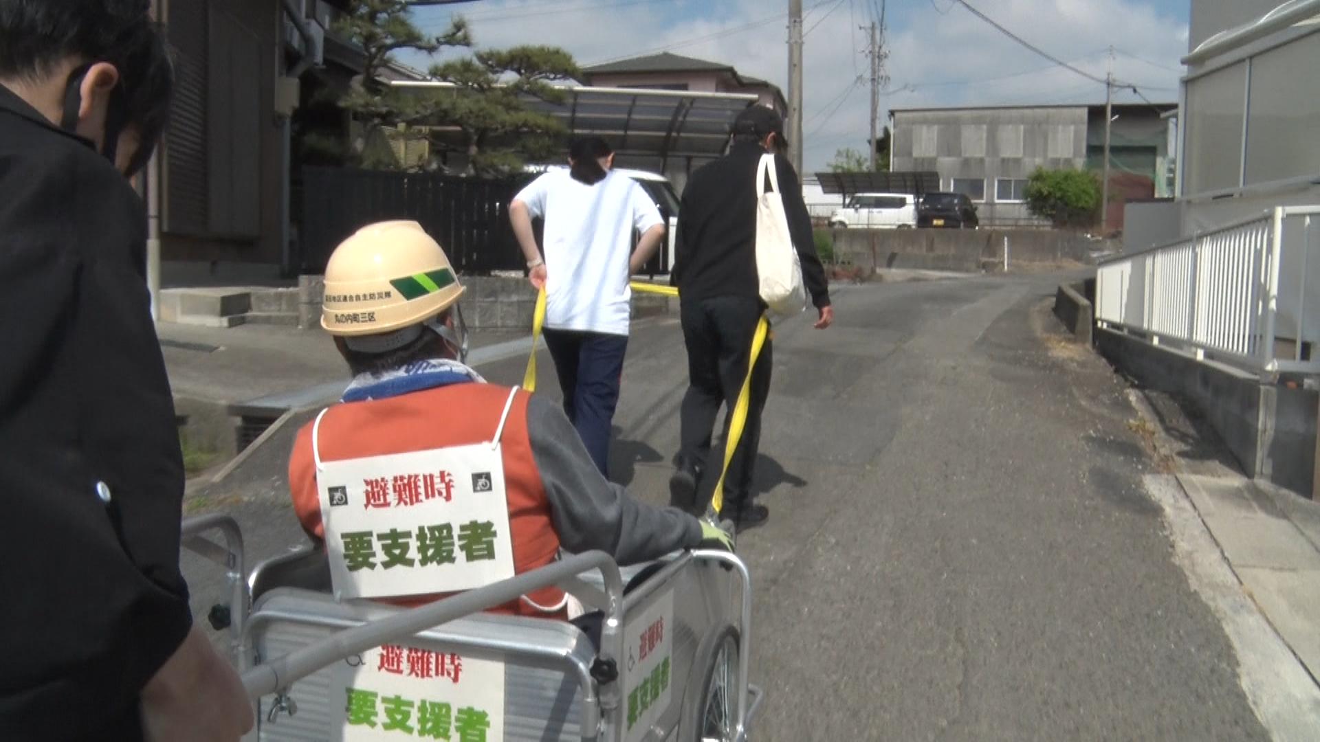 南海トラフ地震に備え　高校生と住民が合同訓練