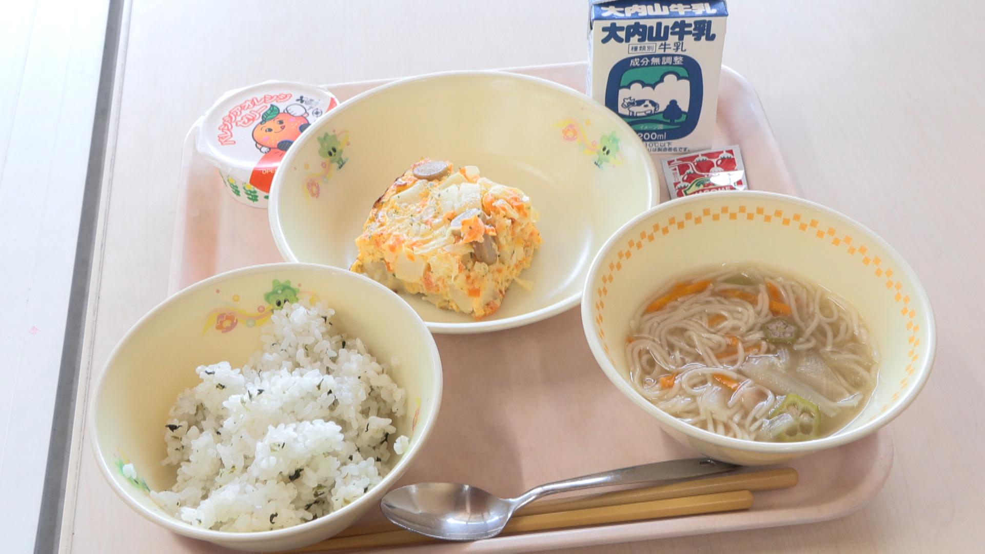 学校給食に「三重オクラ」　生産者と交流も　