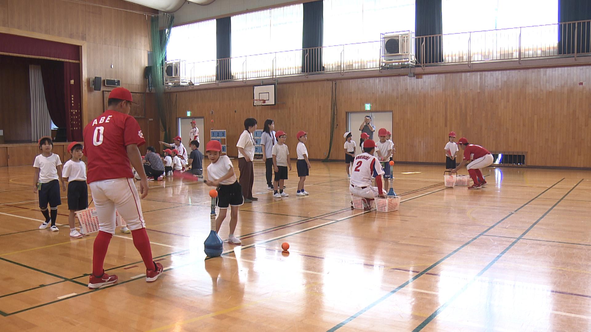 一流の技に触れるスポーツ出前授業　