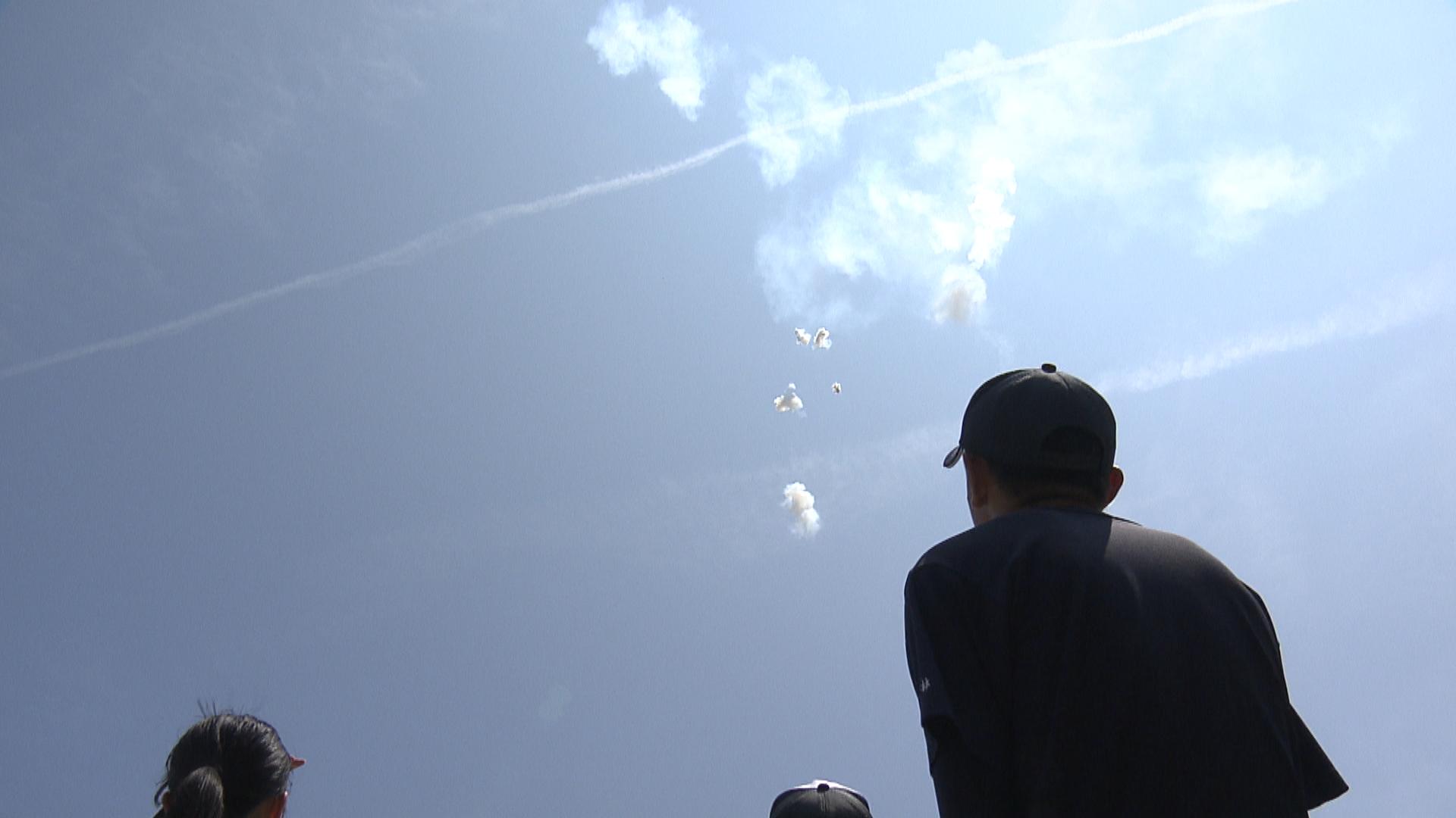 終戦の日　正午に慰霊と平和祈る花火　三重・伊勢市