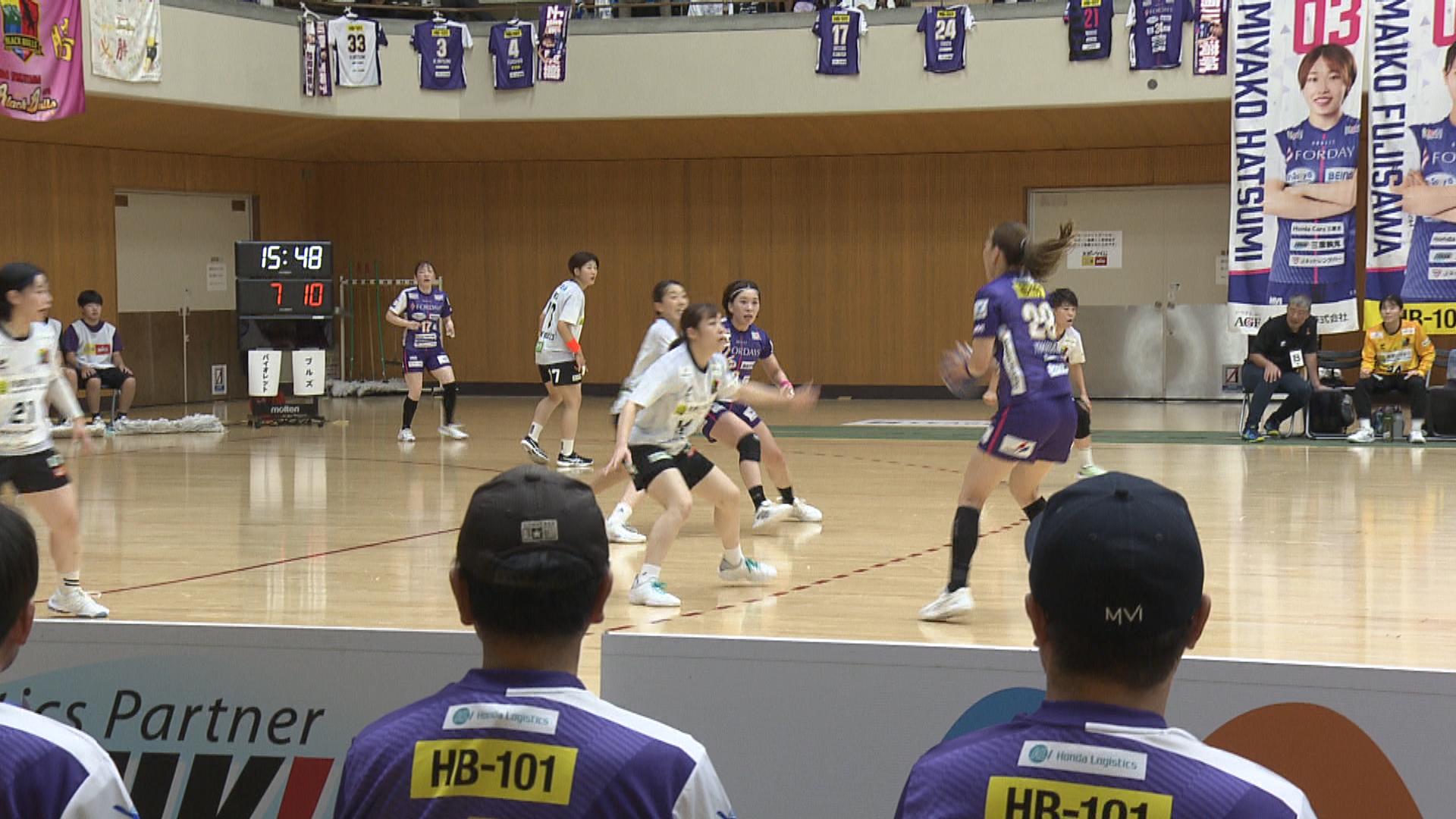 ハンドボール国内最高峰リーグH　三重バイオレットアイリスがホーム開幕戦を勝利で飾る