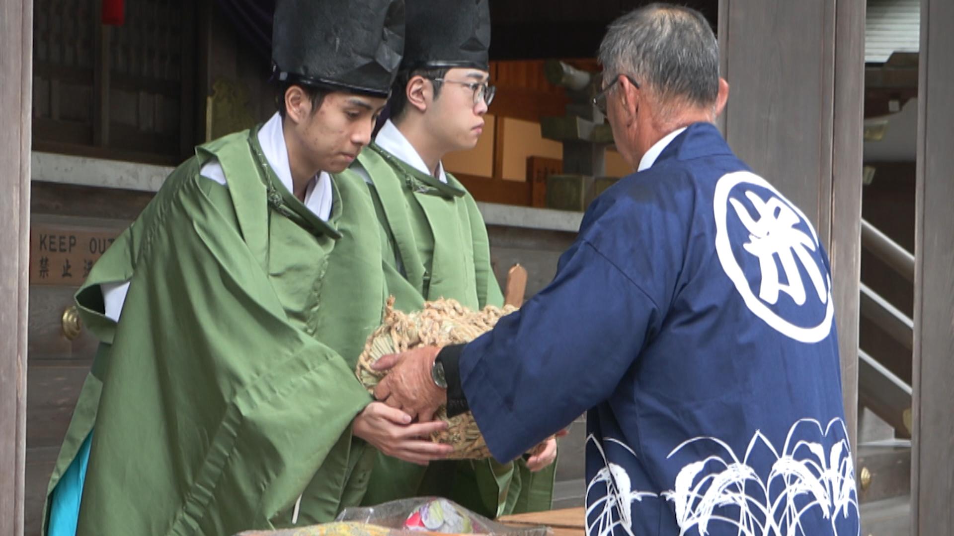 五穀豊穣に感謝　伊勢神宮で奉納行列　全国の特産品93品が集う