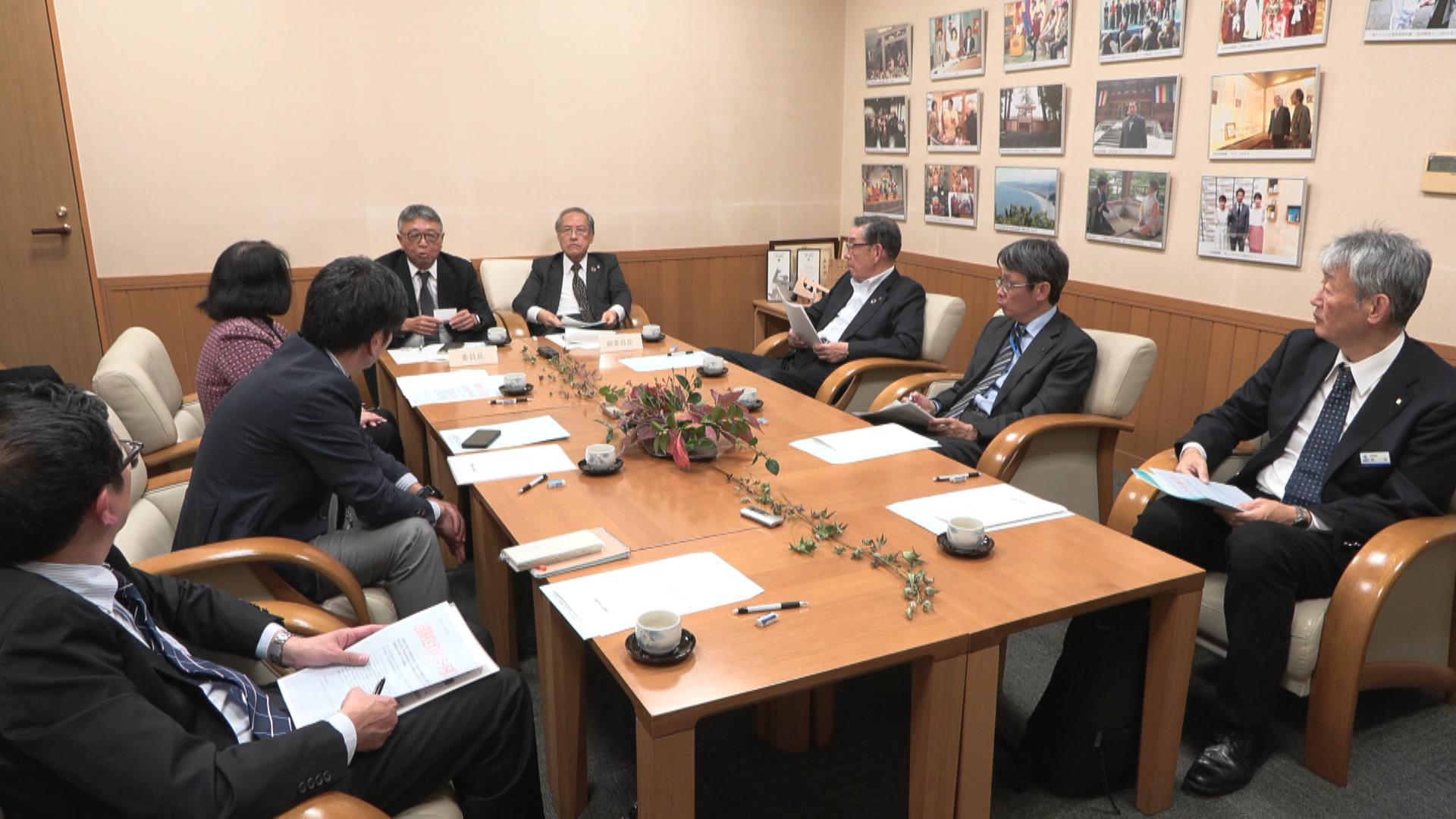 料理人を目指す高校生たちに密着した番組を審議　三重テレビ放送