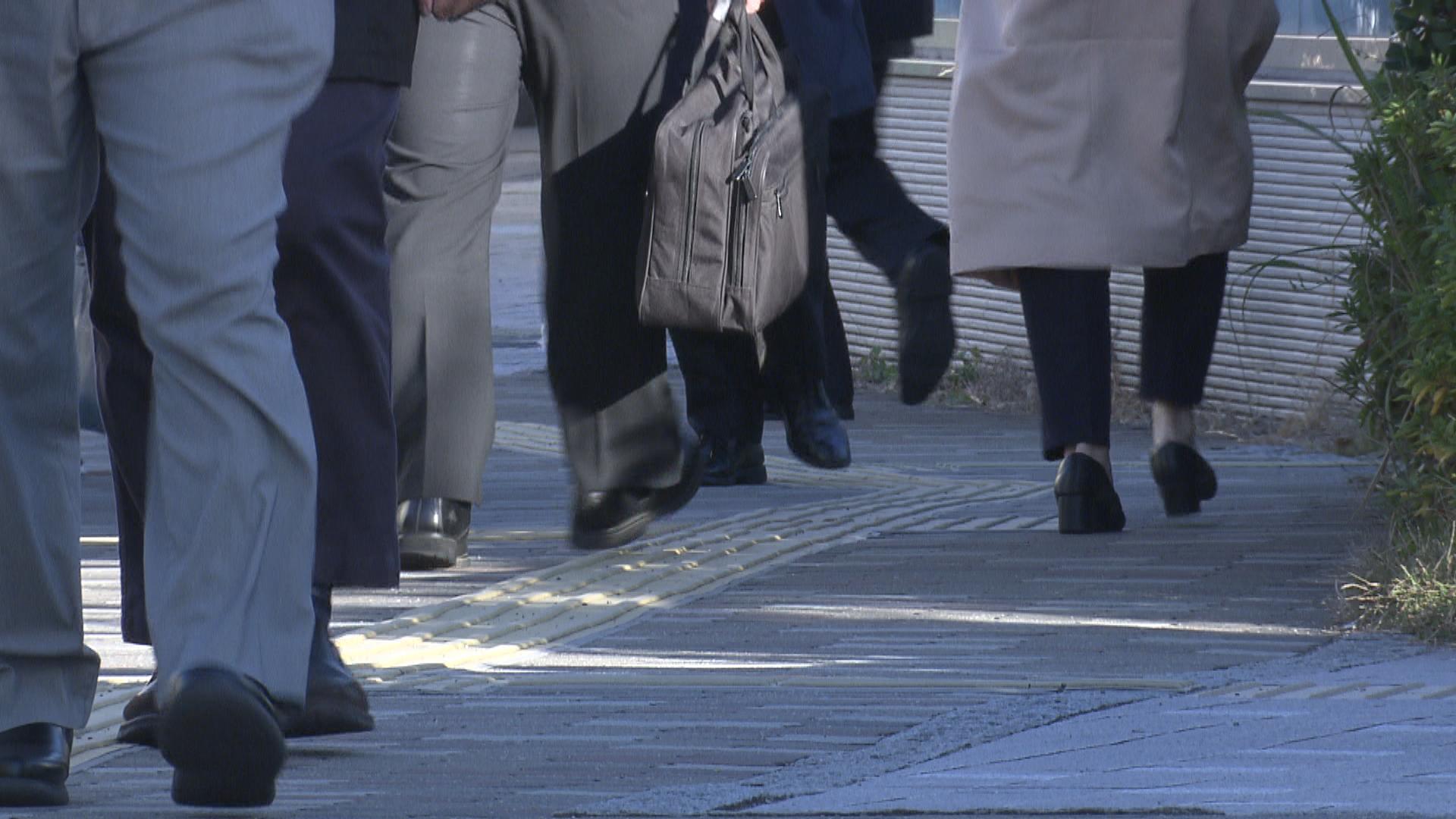 4期ぶりプラスに　県内の景気予測調査