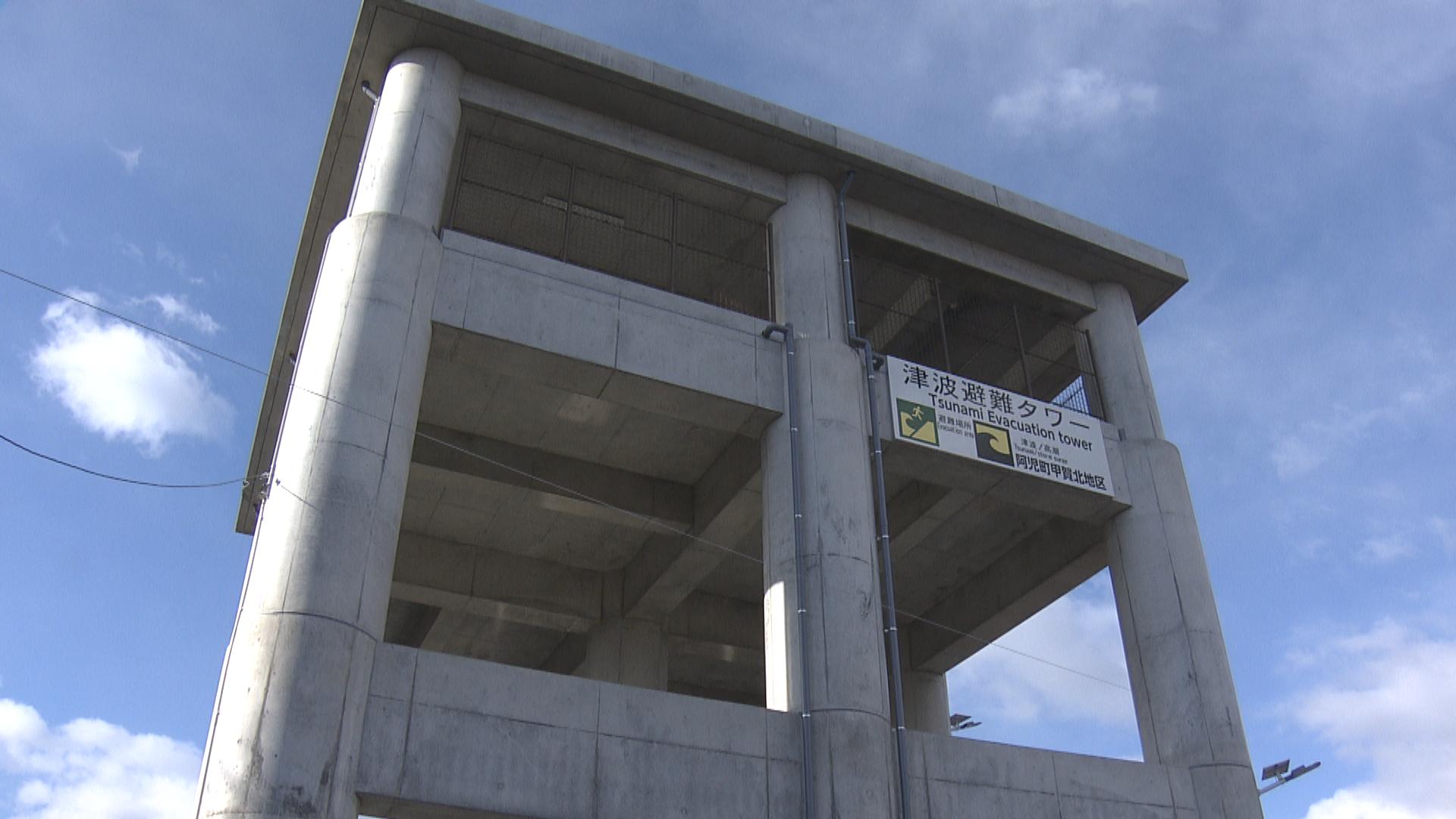 市内で初となる電動式階段昇降機設置　津波避難タワー完成