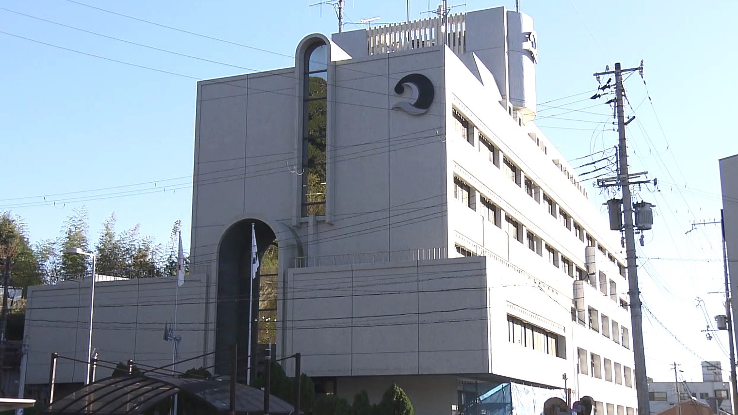 投票用紙を二重交付　最高裁裁判官国民審査の投票に来た有権者に誤って渡す