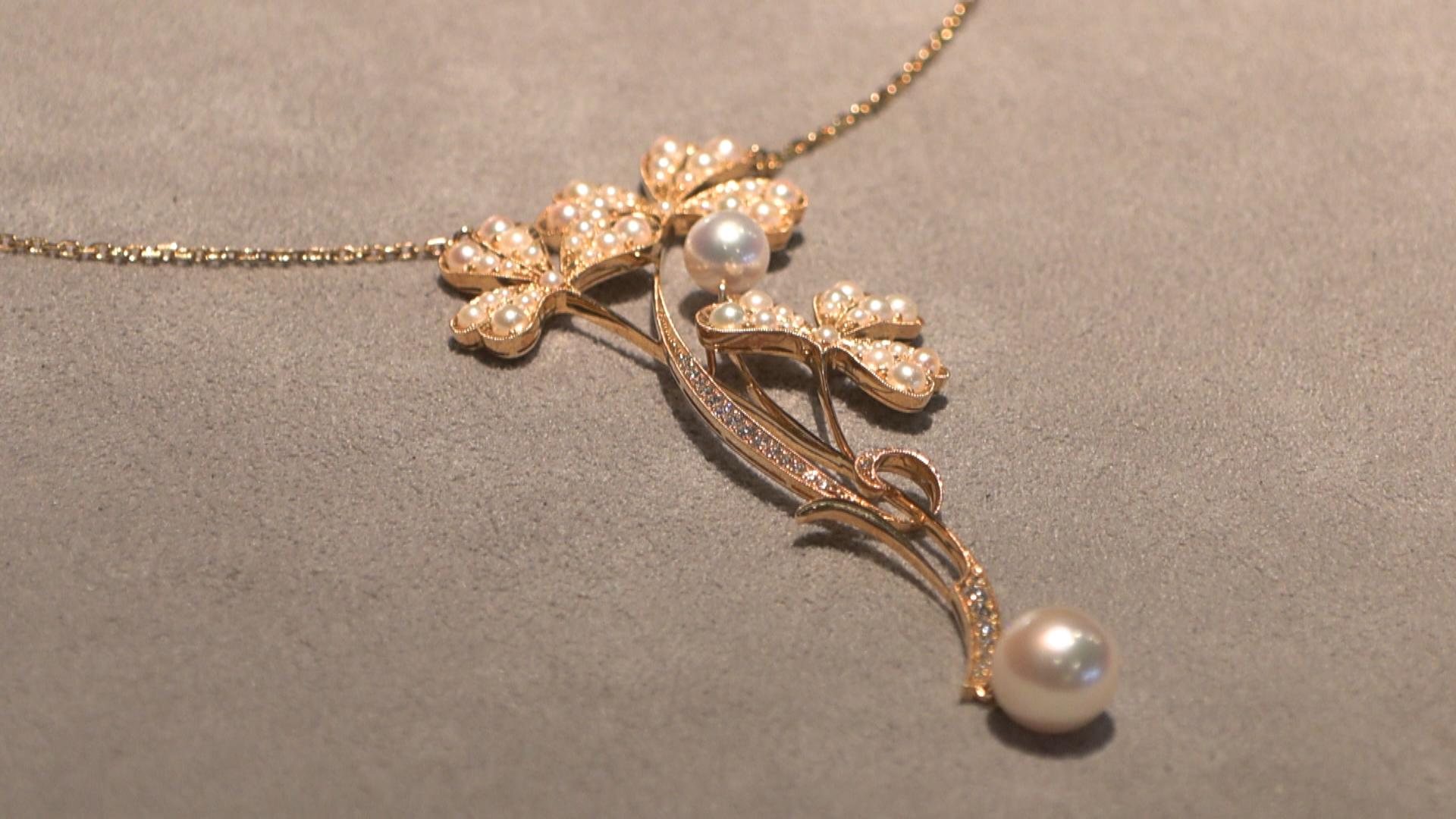 桜モチーフのペンダントや翡翠の指輪　ミキモト真珠島で「春のジュエリー展」　