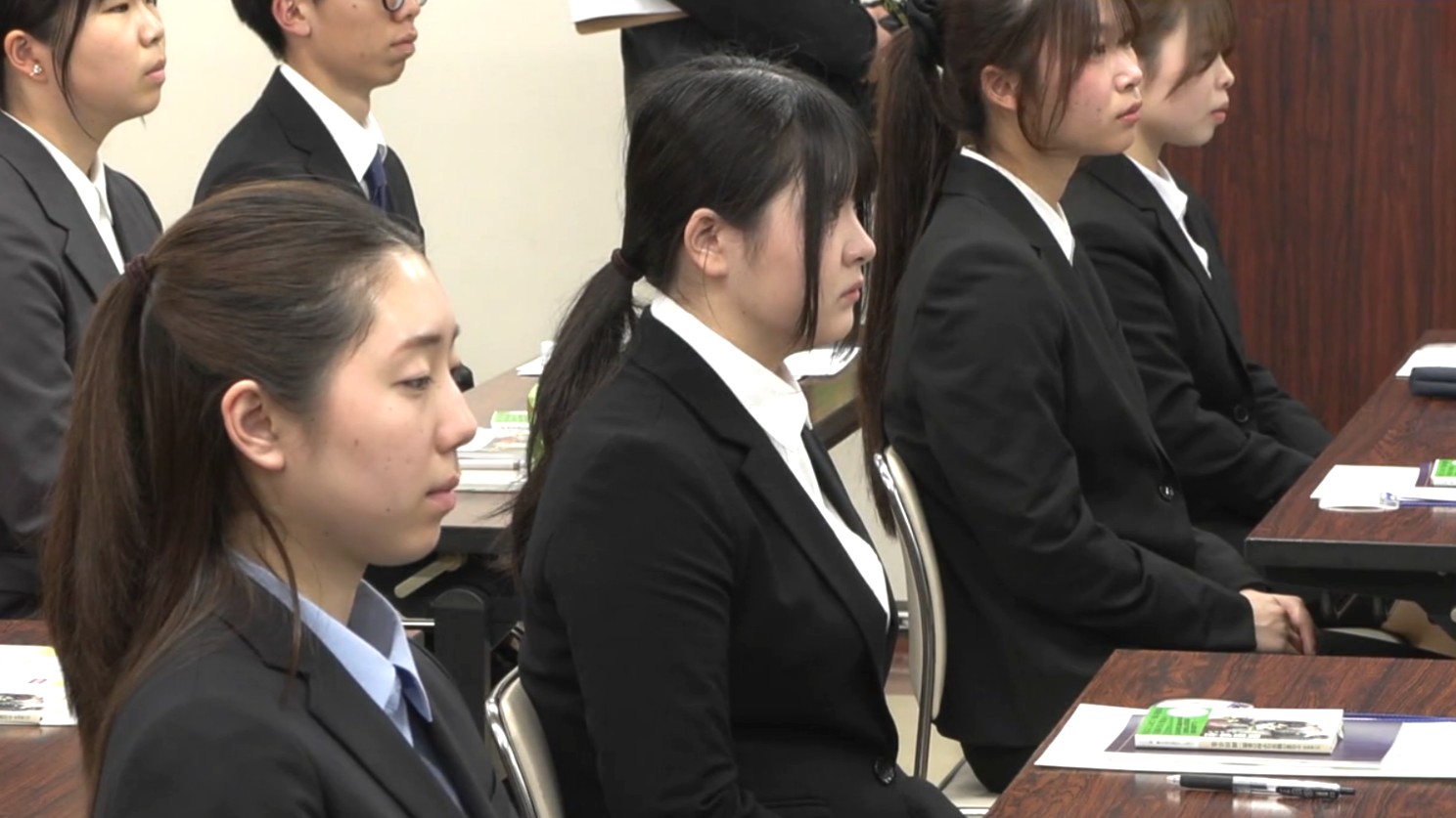 大学卒業まで毎月5万円支給　返還不要の奨学金　47人が認定