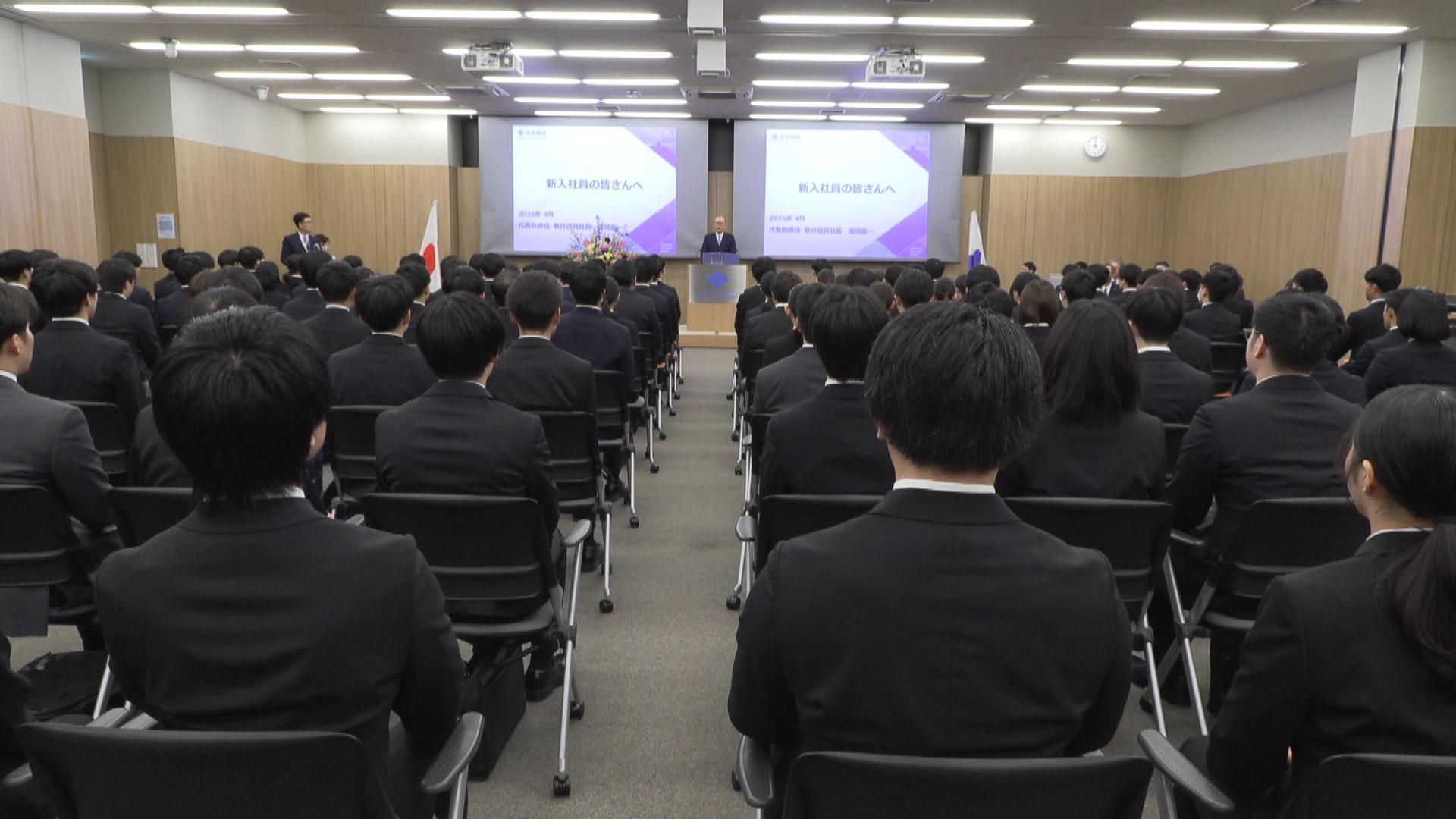 女子ラグビー「パールズ」でプレーする新入社員も　住友電装で入社式　三重・四日市市