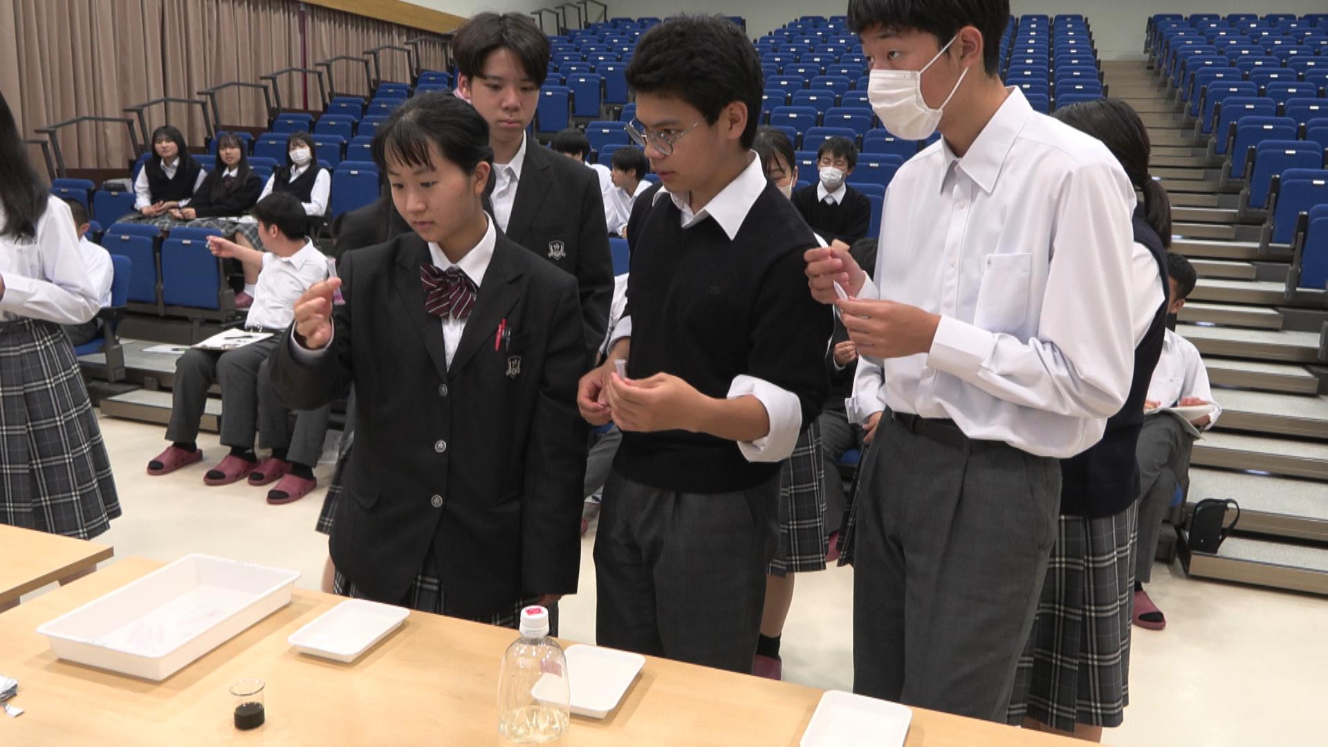 調味料で水はどれだけ汚れる？高校生が実験