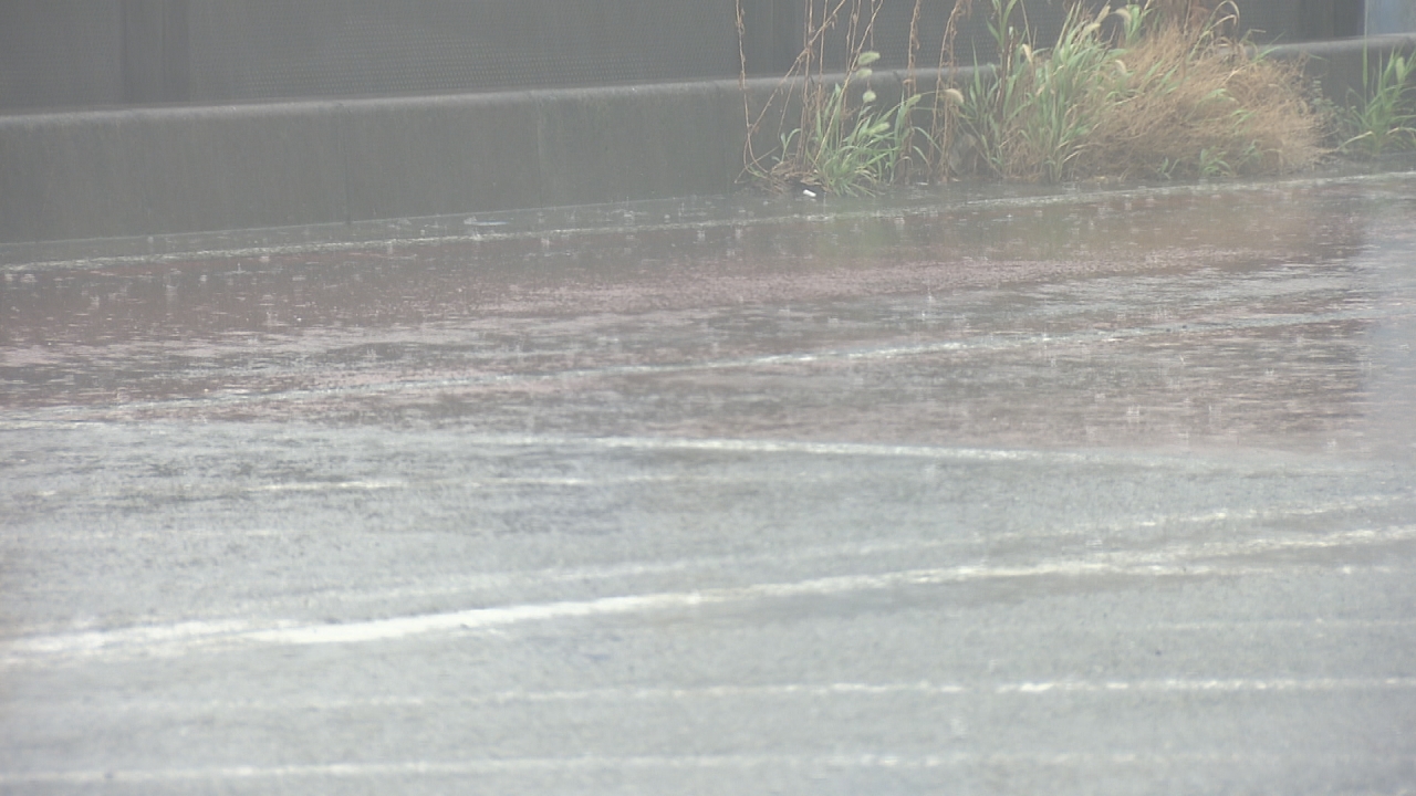 26日朝にかけ激しい雨　三重県で雷伴い一時大雨も　土砂災害や浸水に注意