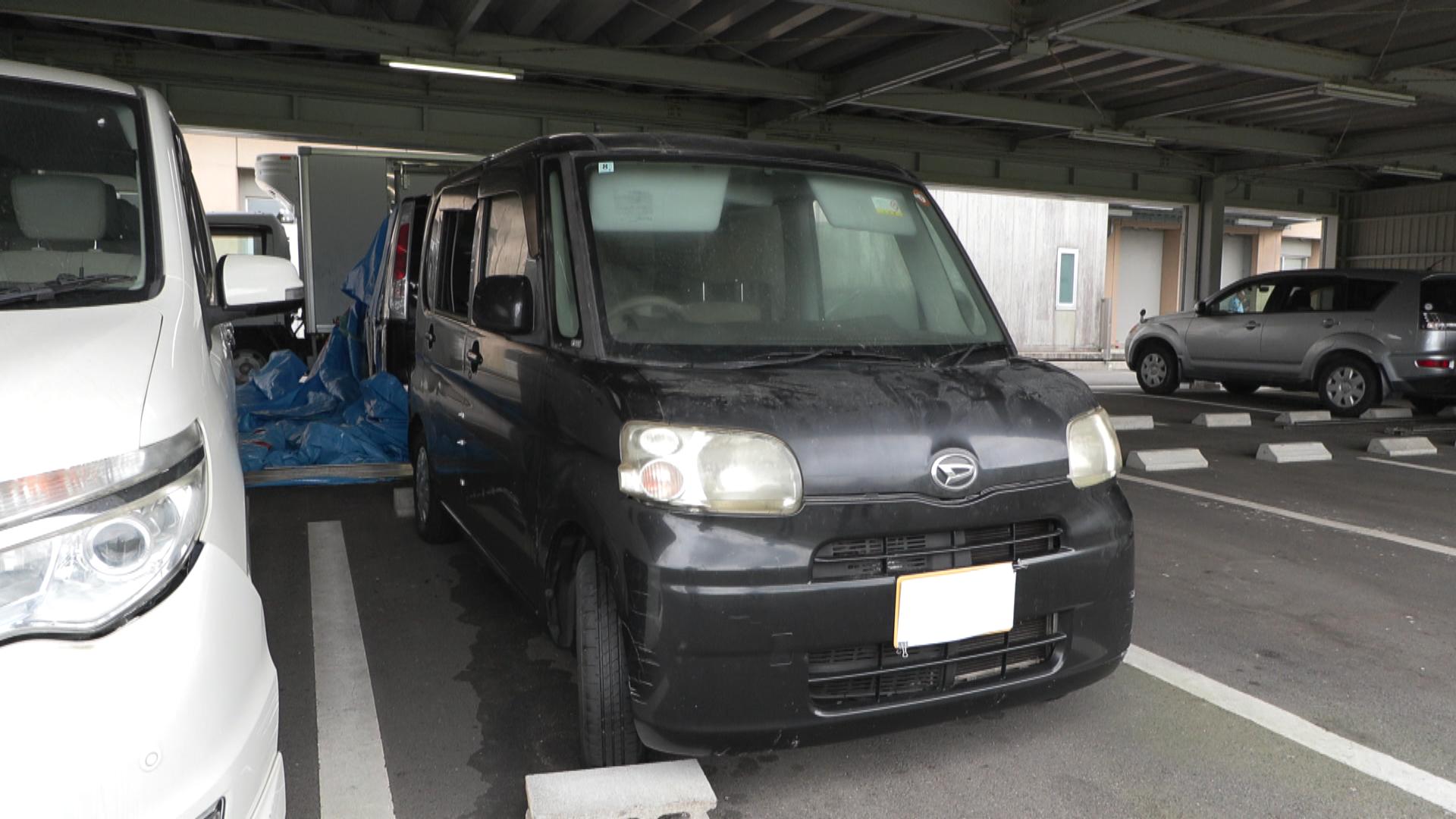 沈んだ車から男性2人の遺体　78歳父と50歳息子の親子と判明
