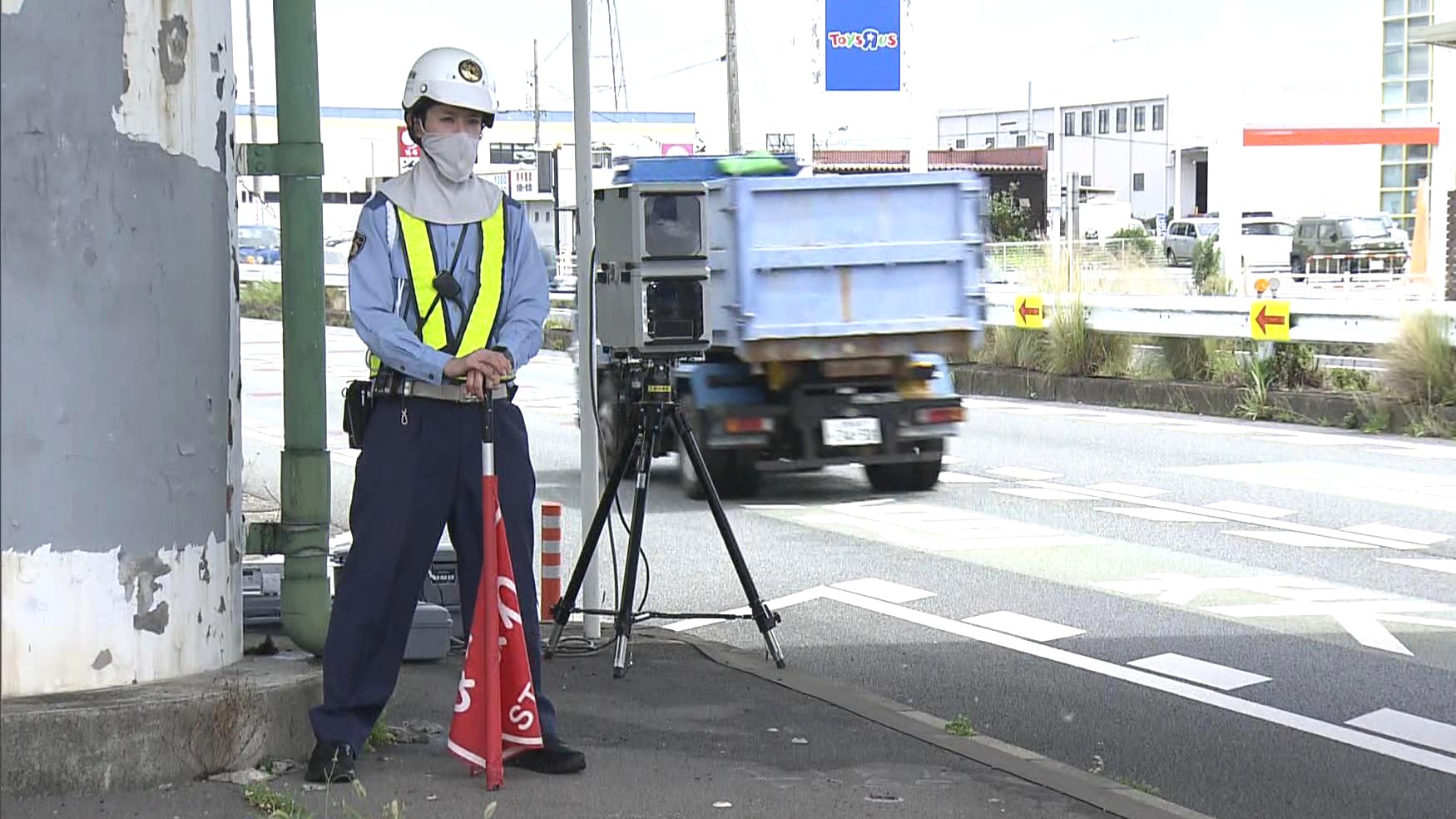 交通死亡事故多発警報受け一斉取り締まり