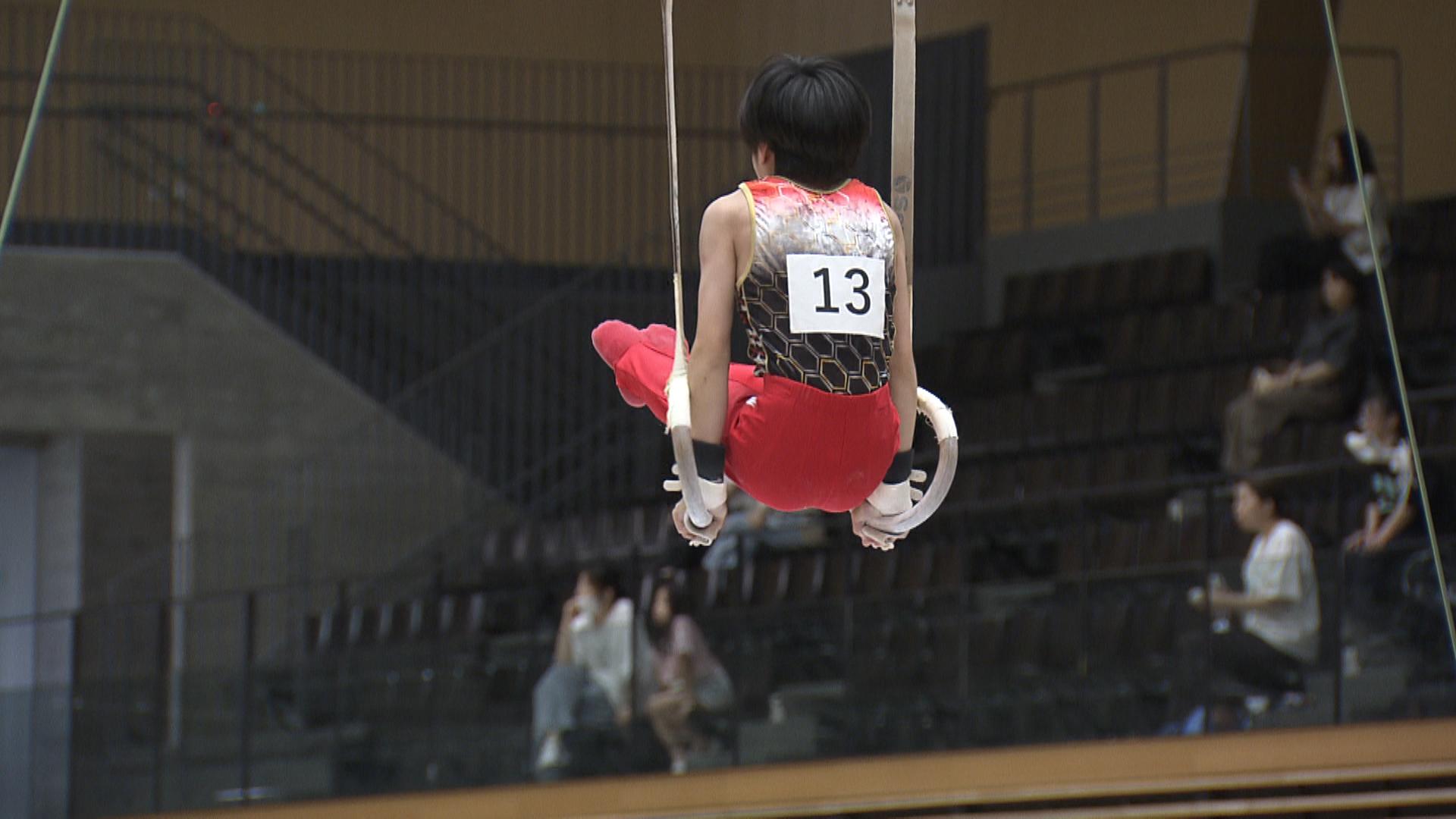 小中学生が体操で熱戦　三重県ジュニア大会　東海大会出場かけ