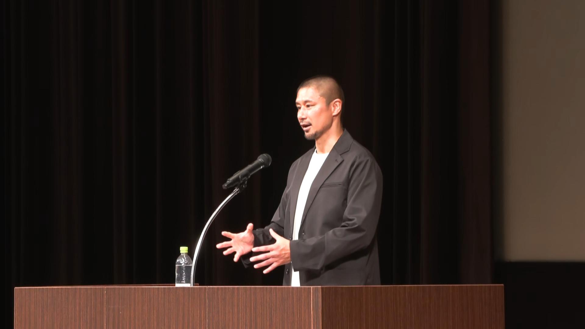 元日本代表・坪井慶介さんが講演　サッカー指導者らに育成の大切さ語る