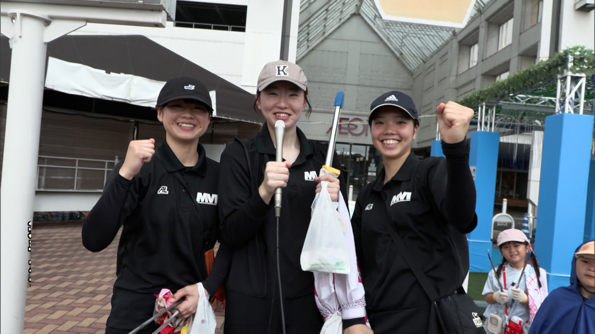 世界大会へ「スポGOMI」三重県代表決定戦　20チームがごみ拾いで熱戦