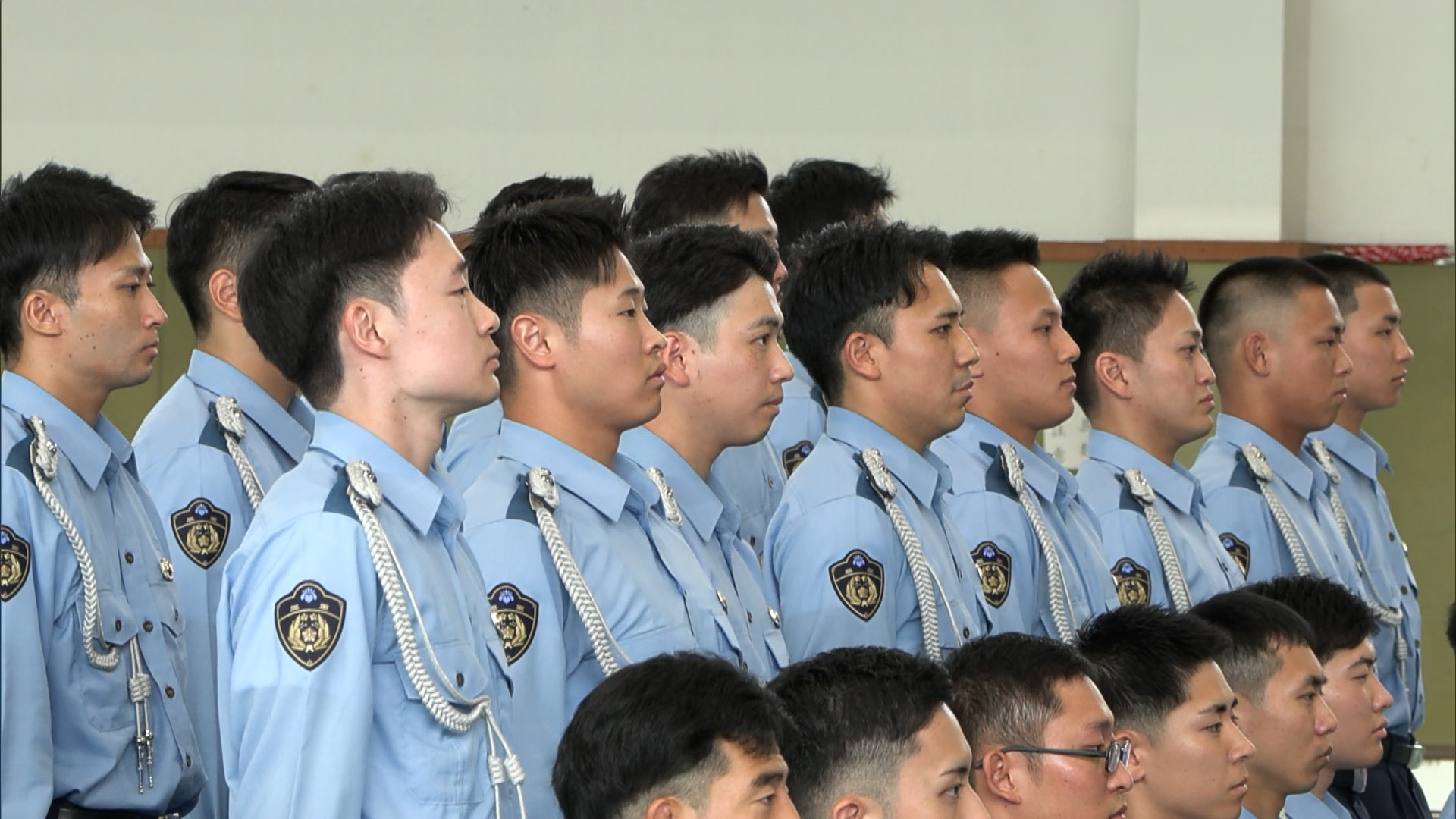 半年間の訓練終え54人が卒業　三重県警察学校で54人が門出