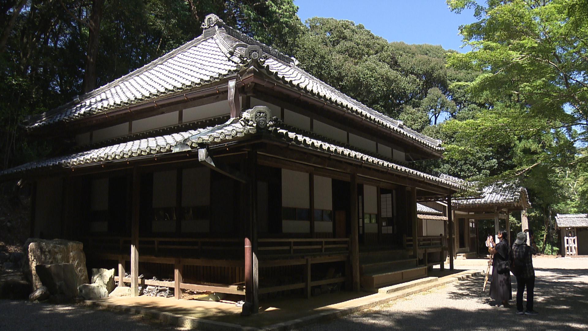 伊勢神宮ゆかりの学問所「旧林崎文庫」で秋の一般公開