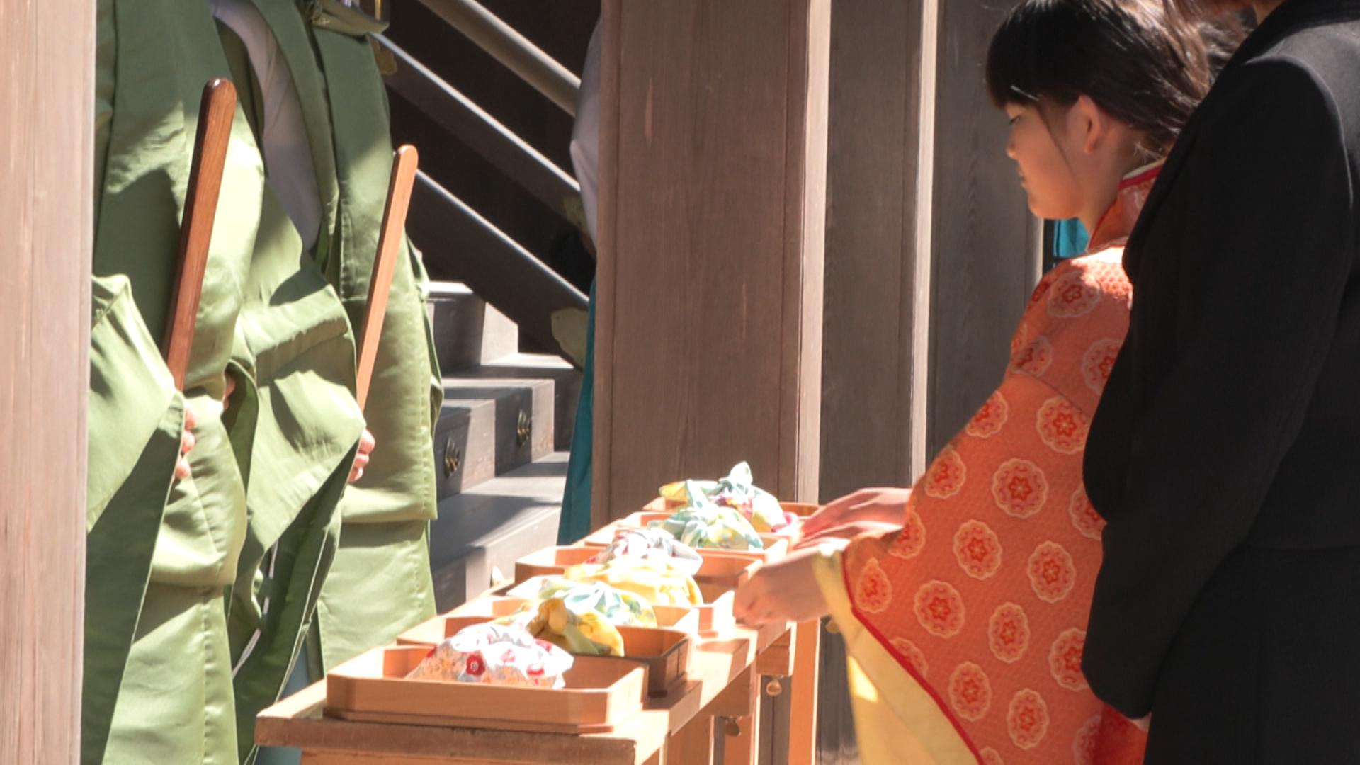 神嘗祭前に神宮奉納行列　秋の実りや特産品を伊勢神宮へ