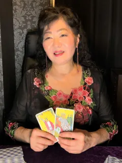 占いの館千里眼 上野御徒町店 紫龍愛先生