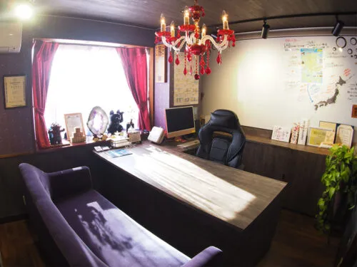 パワーストーンカフェPEACOCKの店舗情報