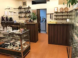 明來瑠のヒラールの店舗情報