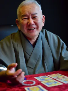 占いの館千里眼 新京極店
 武嗣先生